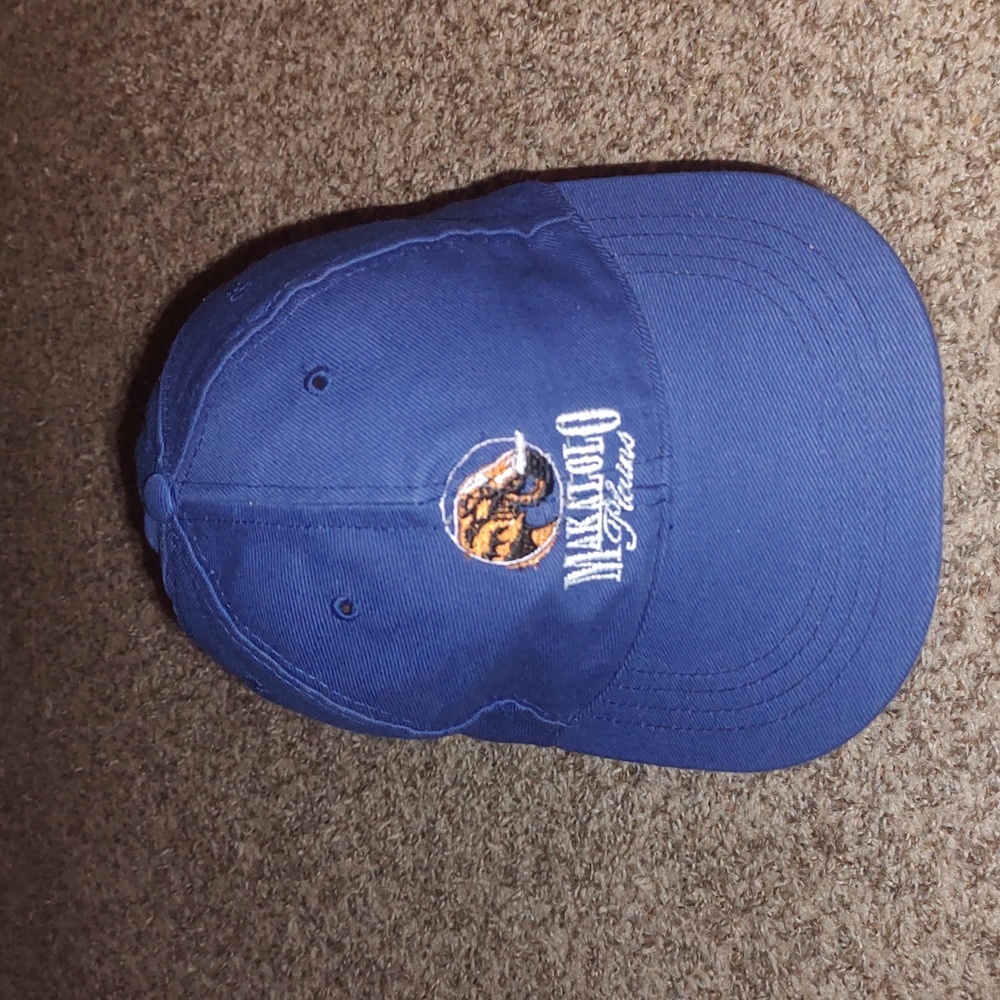 Makalolo Plains Souvenir Strap-on Blue Hat